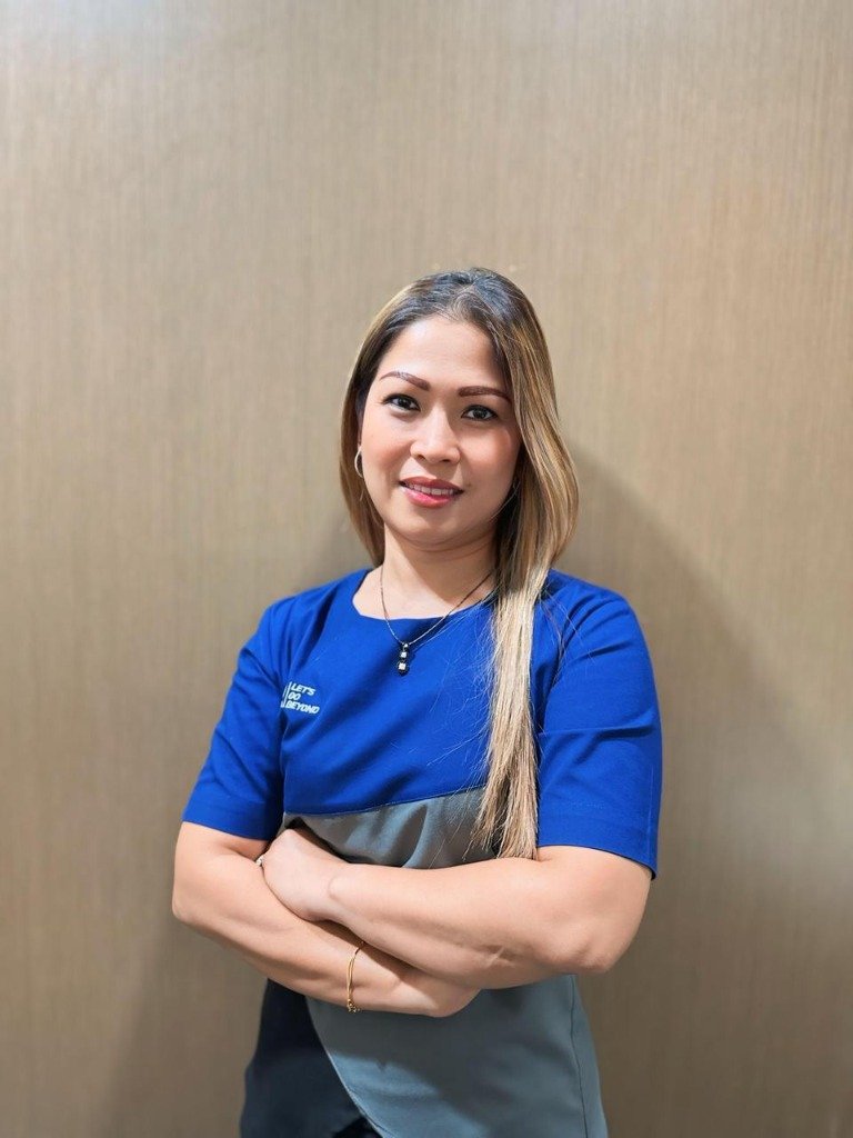 Sales Executive CI YENNI Tunas Toyota Kiara Condong